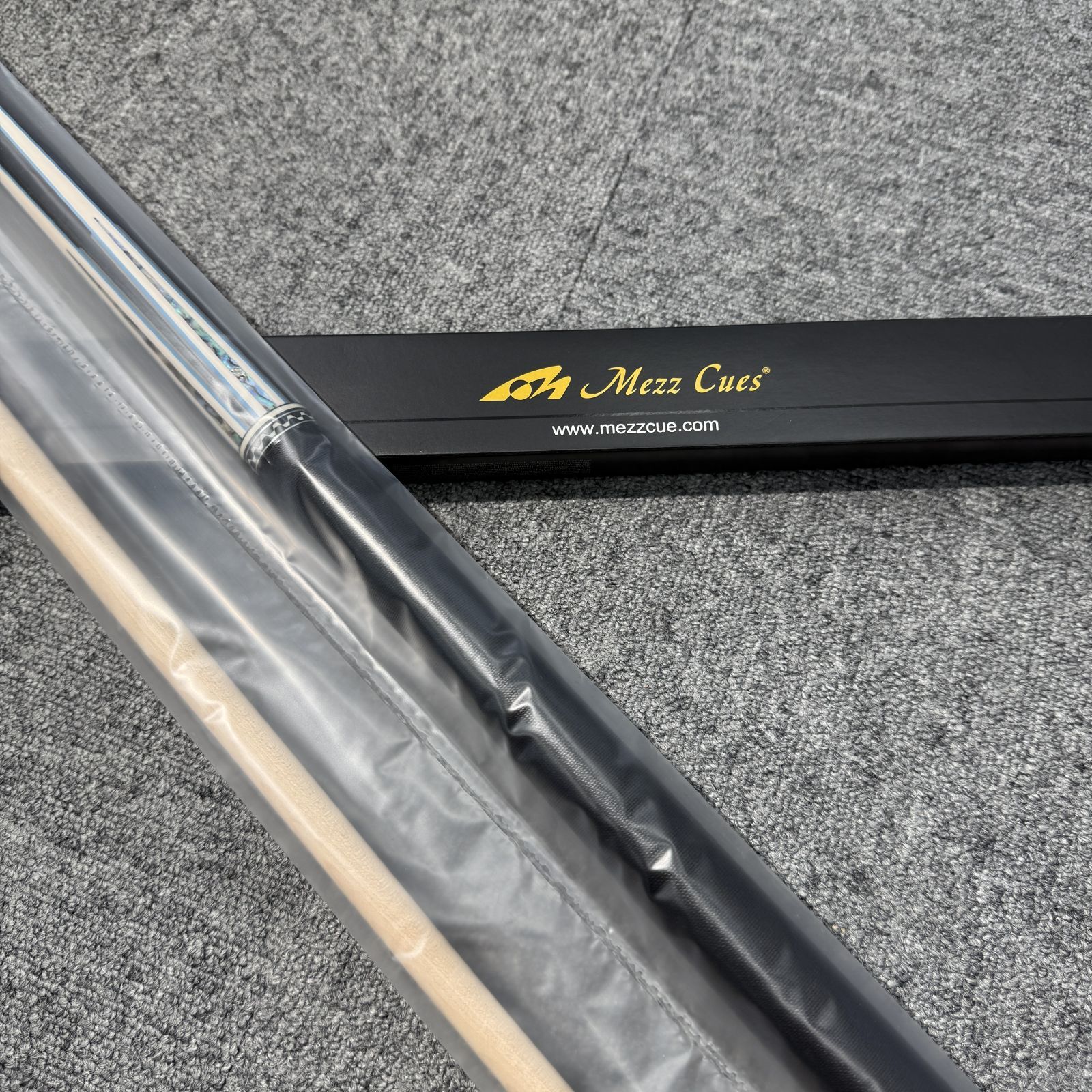 日本製 新品未使用 MEZZ ACE-2187 ビリヤード キュー 希少モデル
