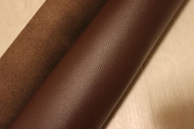 チョコブラウン 235ds クロム革 牛革 国産 レザー シボ型押し はぎれ 一枚革 レザークラフト 革 皮 本革 diy 生地 材料