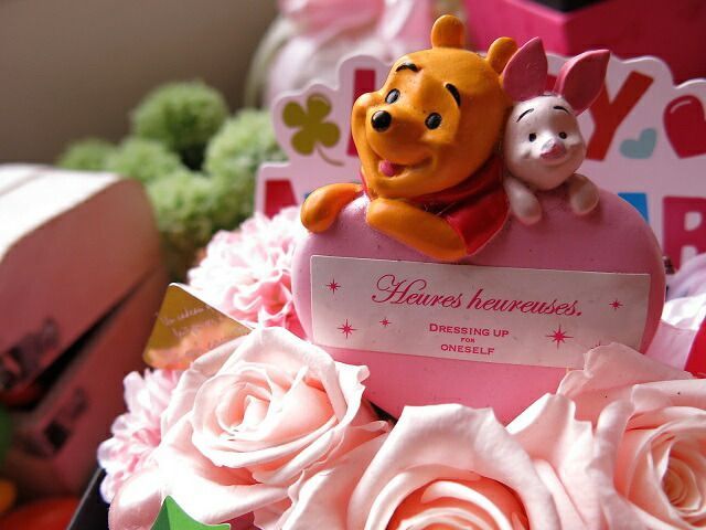 ディズニー ピンクバラ入り 花束風 フラワーギフト 箱を開けて