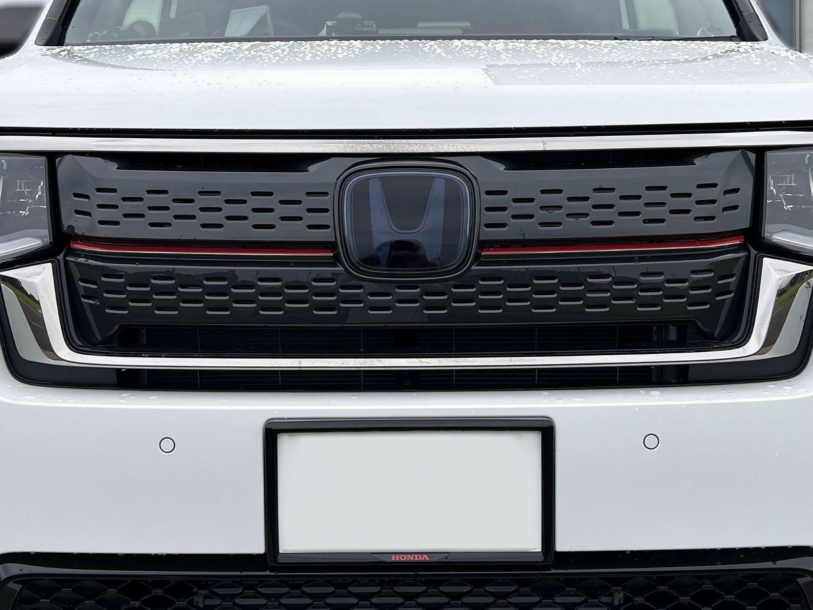 Tint+カット済み 新型 ステップワゴン エンブレム スモークフィルム(スモーク20％) RP6/RP7/RP8/エアー/スパーダ rp rp6