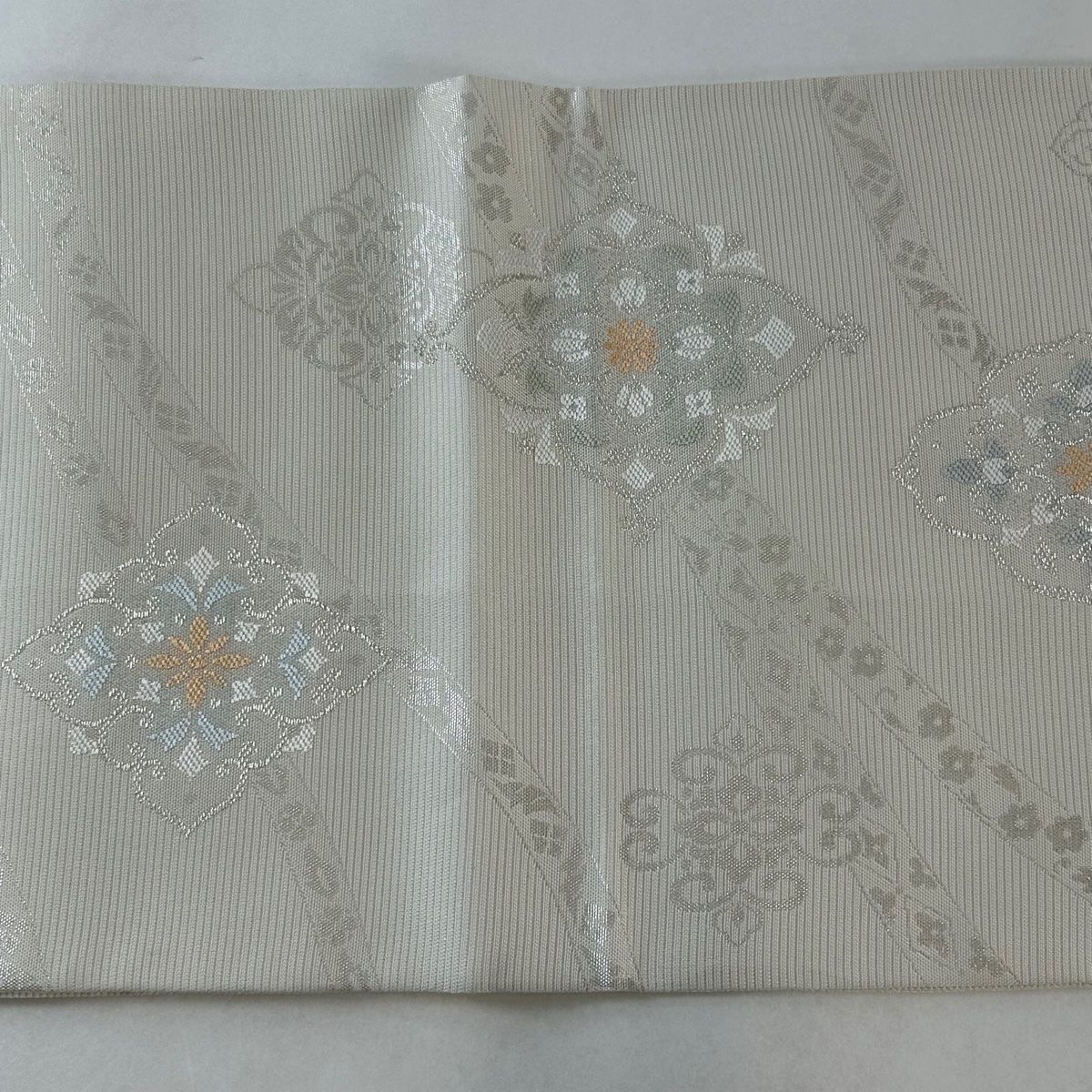 袋帯 美品 秀品 夏帯 華文 銀糸 箔 灰色 六通 正絹 【中古