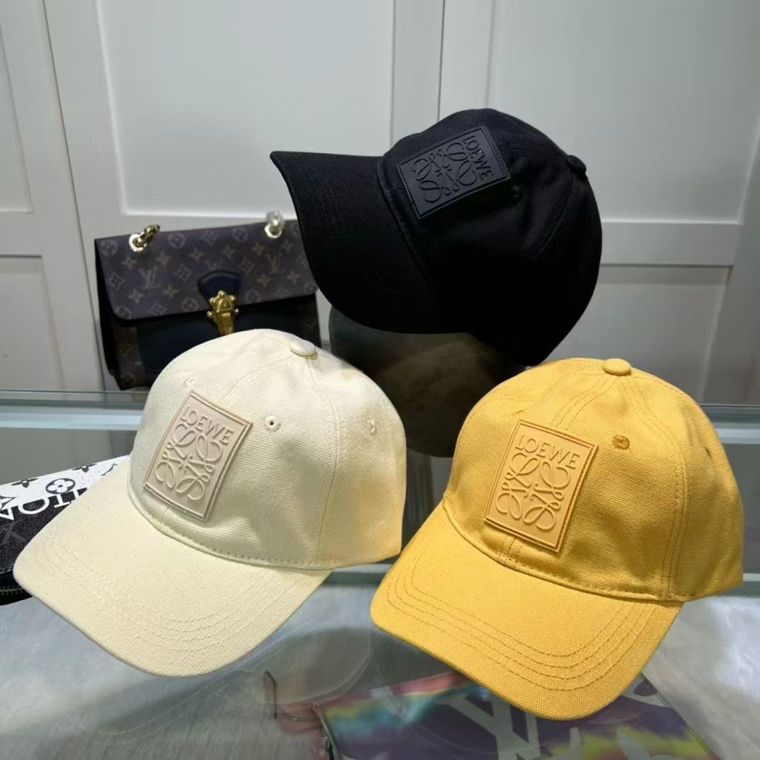 新品未使用 LOEWE ロエベ キャップ 3通りのカラー選択可能 - メルカリ