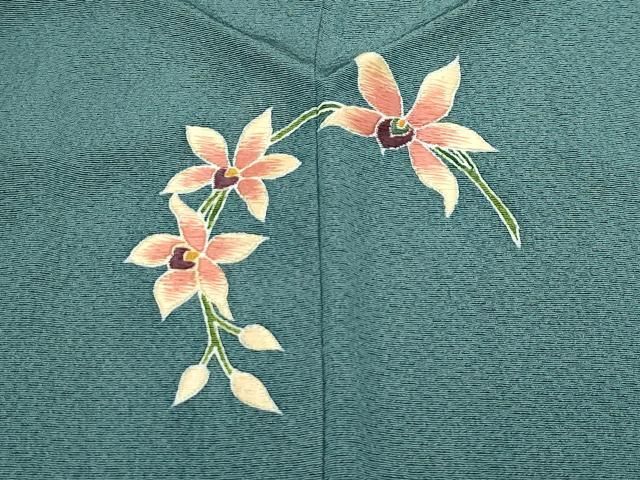 世界的人形師辻村寿三郎さんの蝶々、花びら振袖 ブルー色風深い色です※襦袢付きです 世界的人形師辻村寿三郎さんの蝶々、花びら振袖 ブルー色風深い色