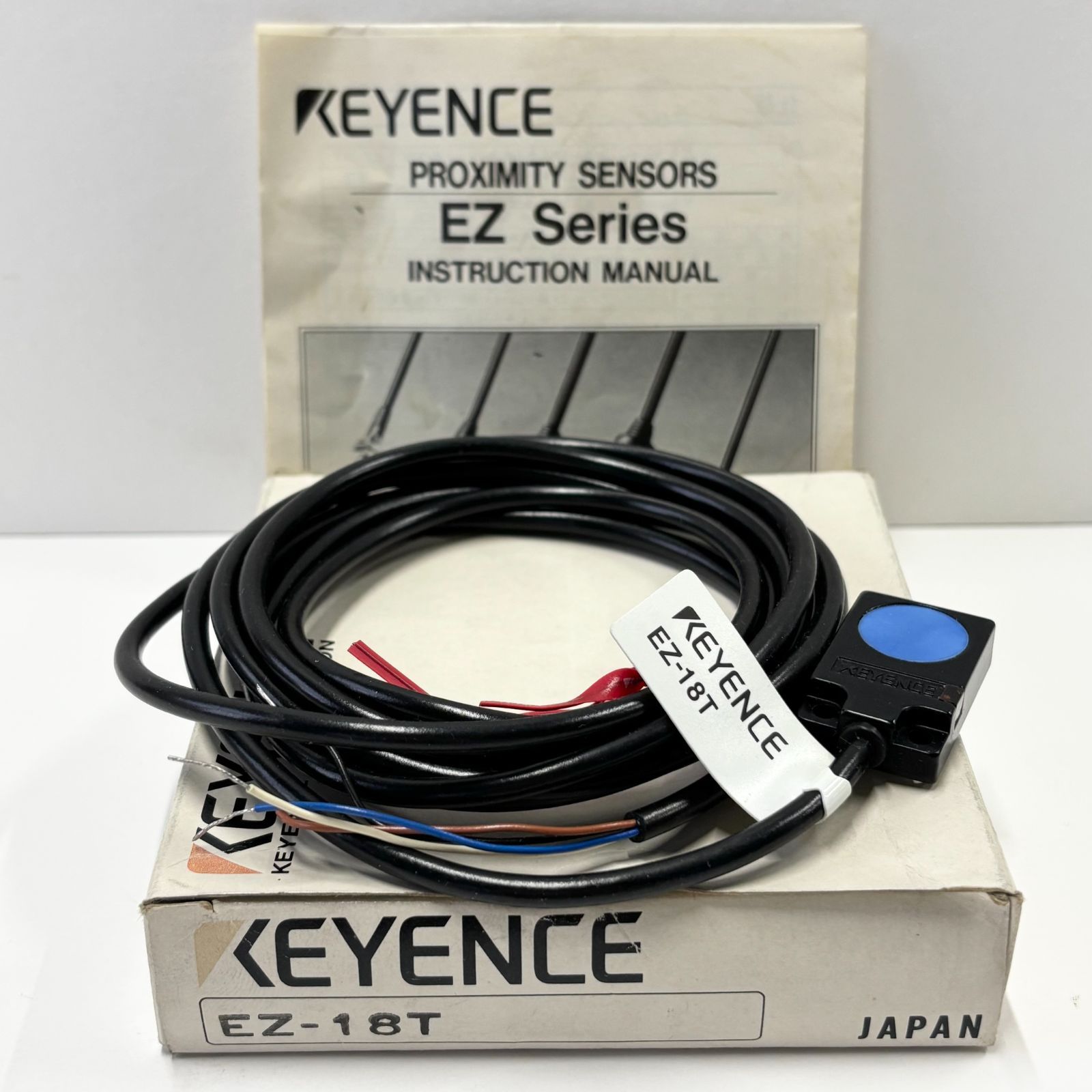 キーエンス KEYENCE 3線式近接センサー EZ-18T フラットタイプNPN