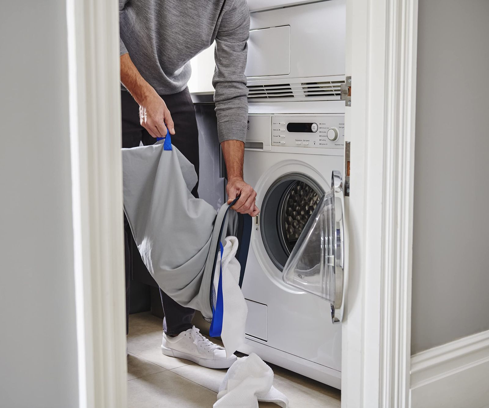 Joseph Joseph Tota ふた付きランドリー分別バスケット60リットル 取っ手付きランドリーバッグ2個 取り外し - ブラック 50002