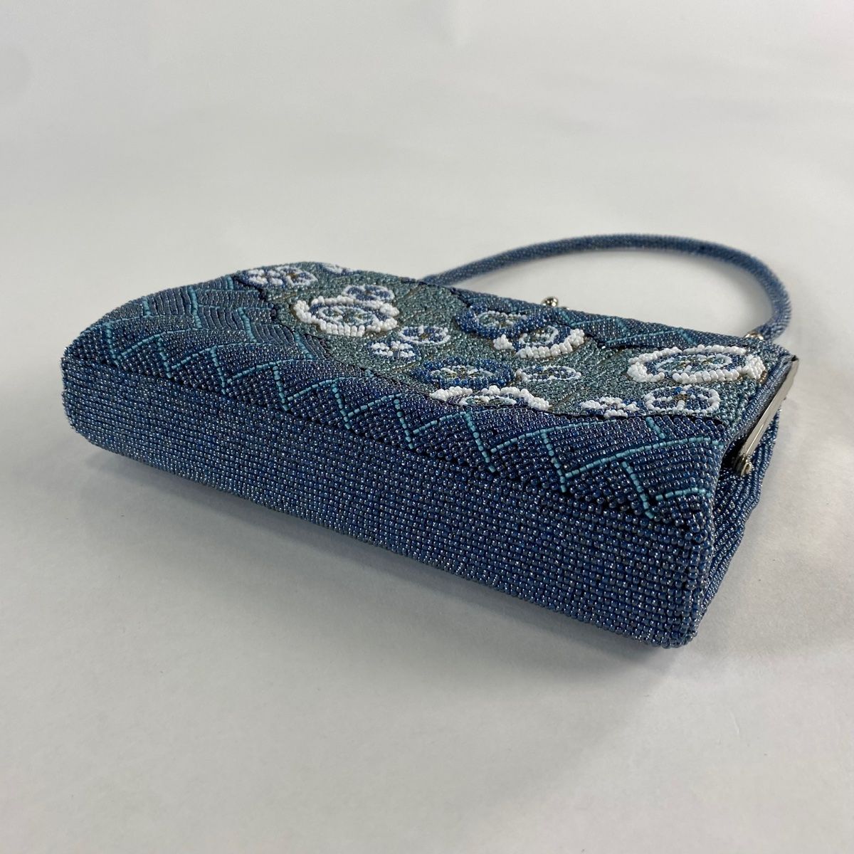 和装バッグ 美品 優品 ビーズバッグ 草花 青灰色 ビーズ 和装小物 【中古】