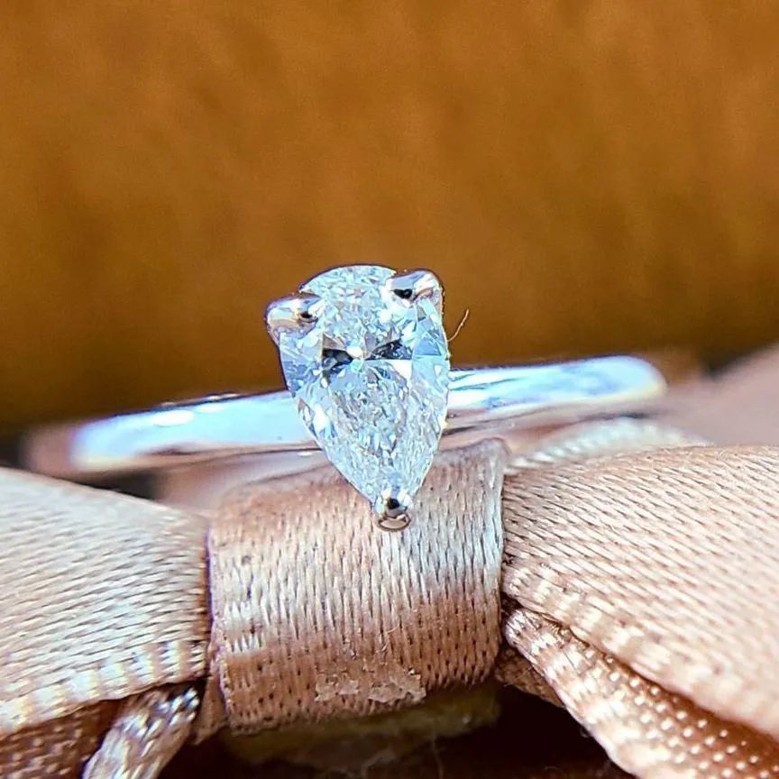 無色透明 ハートシェイプ 0.4ct ダイヤモンド K18 WG リング 鑑定書