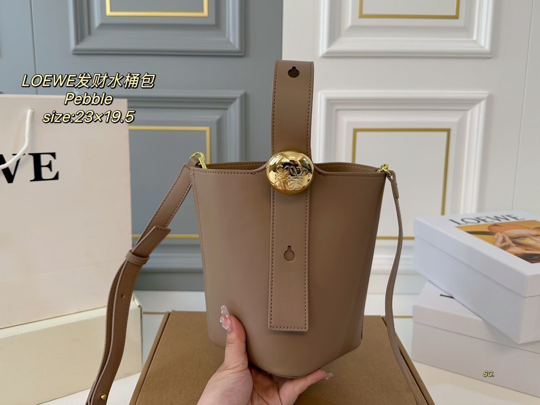 【LOEWE】人気 ハンドバッグ 目立つ おしゃれ 手持ちバッグ LOEWEロエベPebble金持ちバケツバッグ、ハンドバッグ、カメラ