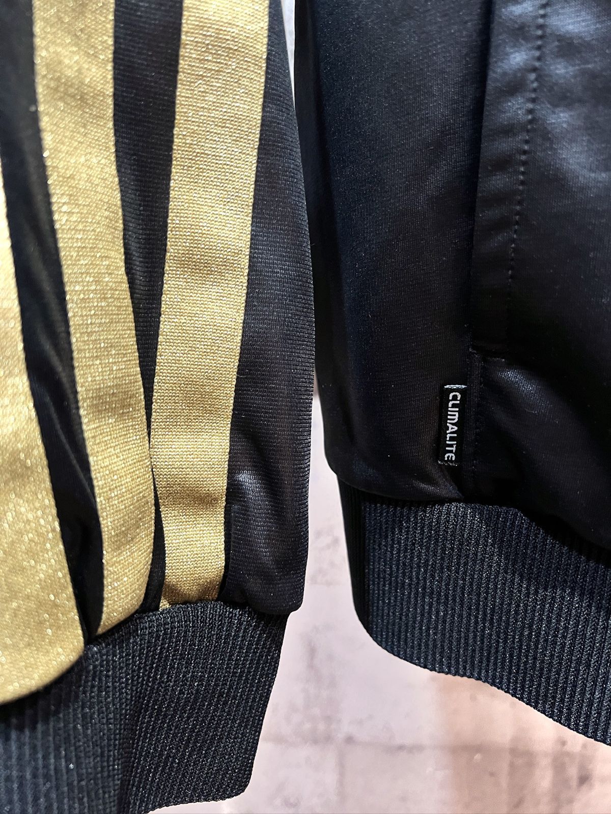 【超美品】アディダス adidas climaliteセットアップ  黒金 美品 アディダス 黒金ラメ CLIMALITE シャイニー ジャージ 上下