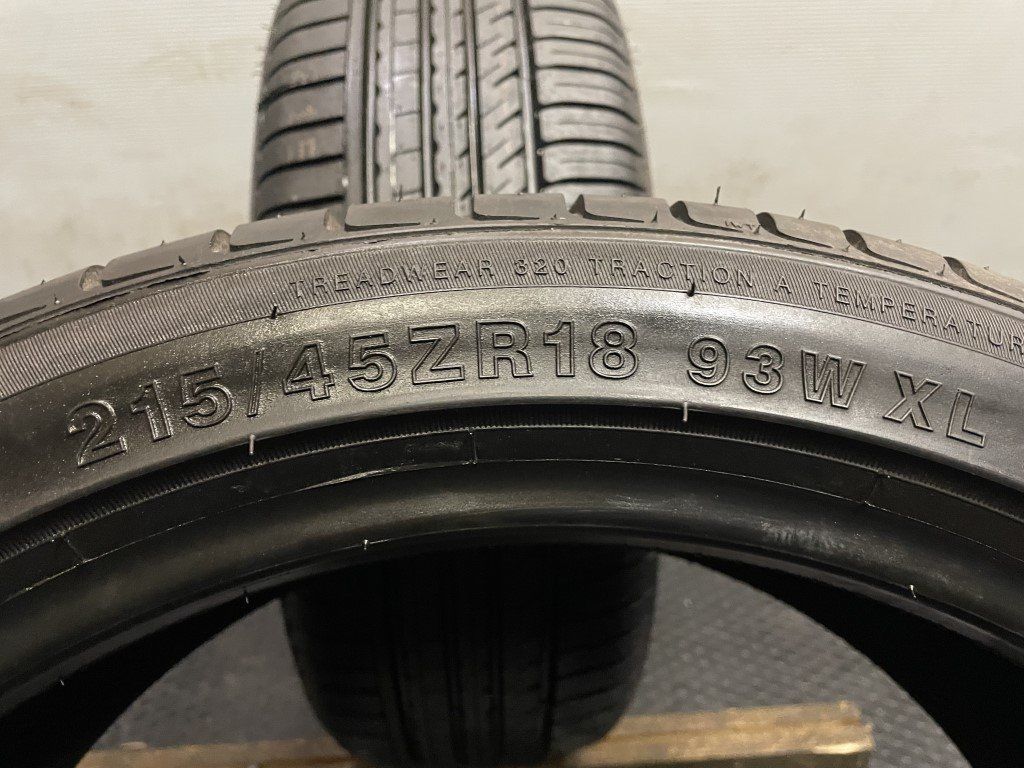 新品 KINFOREST KF550 215/45R18 18インチ 夏タイヤ 2本 ヴォクシー