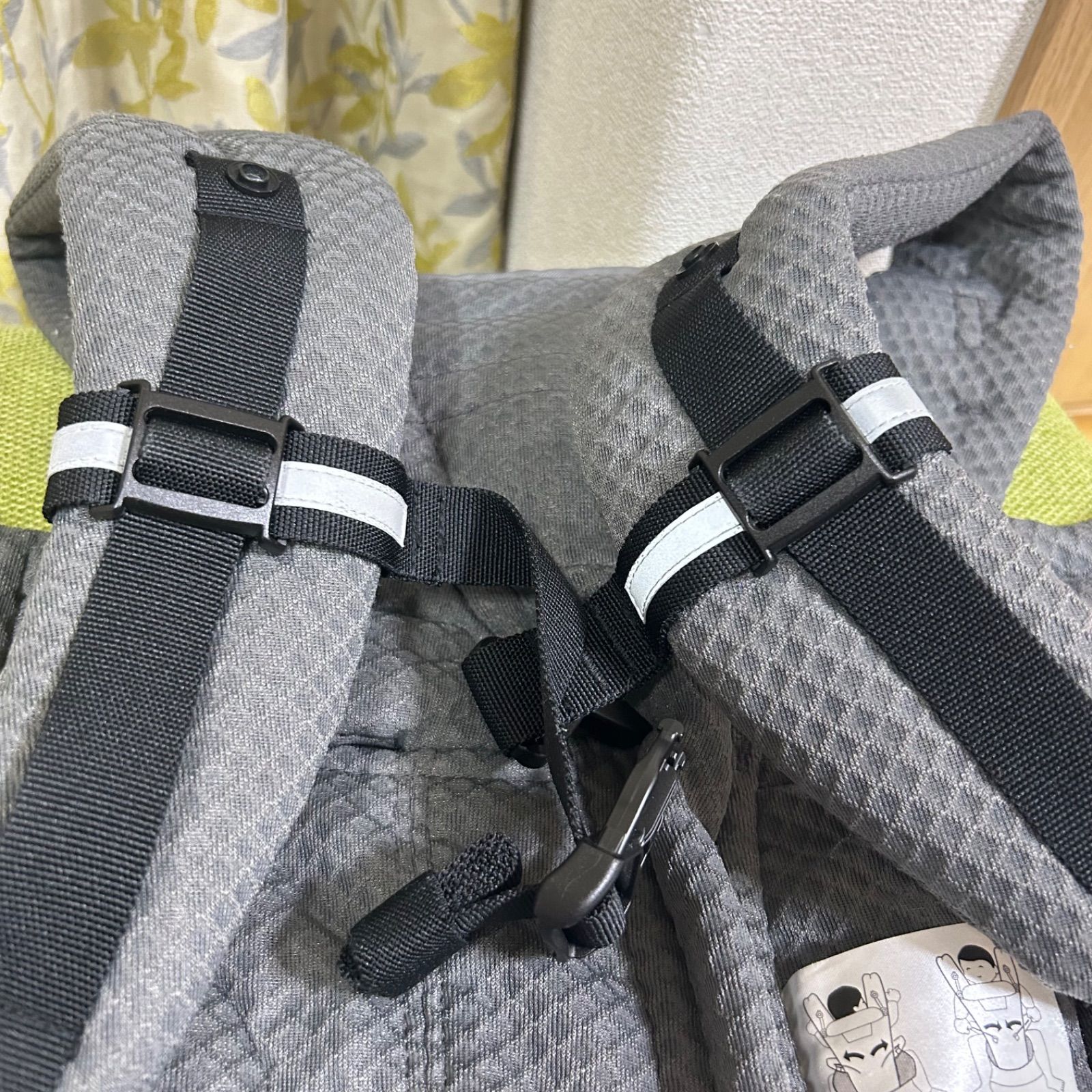 グラファイトグレー