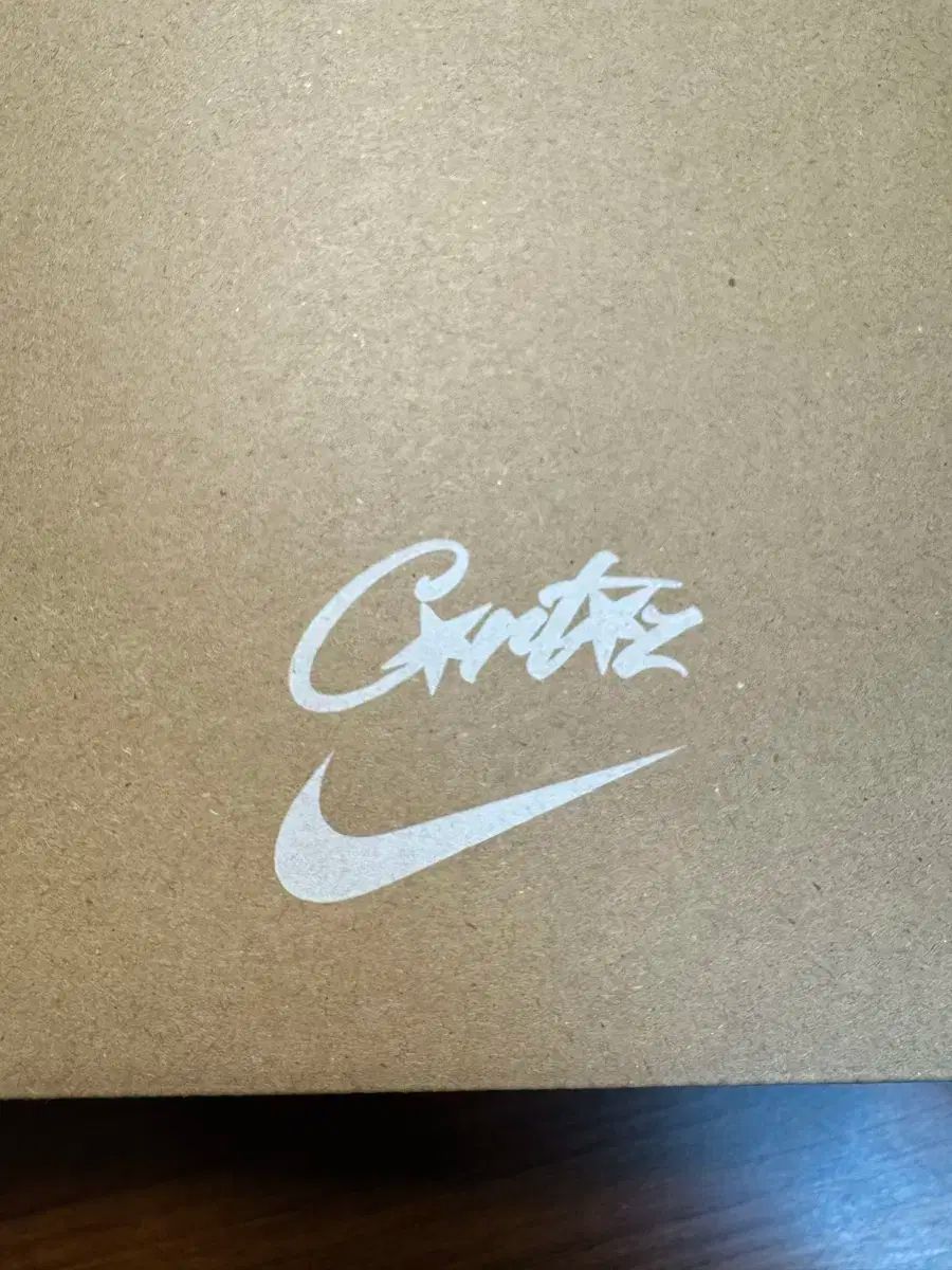 【雷市場（ポンジャン）商品韓国直送】 コルテーズ NIKE(ナイキ) エア ハラチ 290 新品 出品