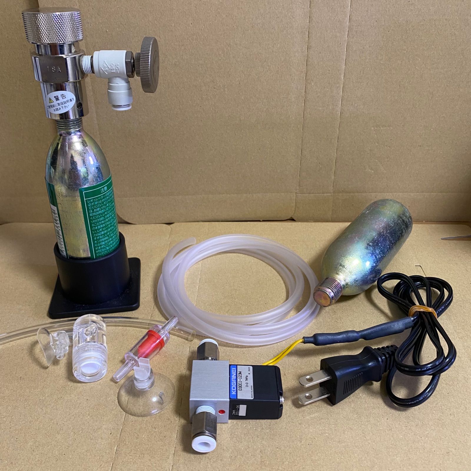 CO2レギュレーター 電磁弁セット - メルカリ