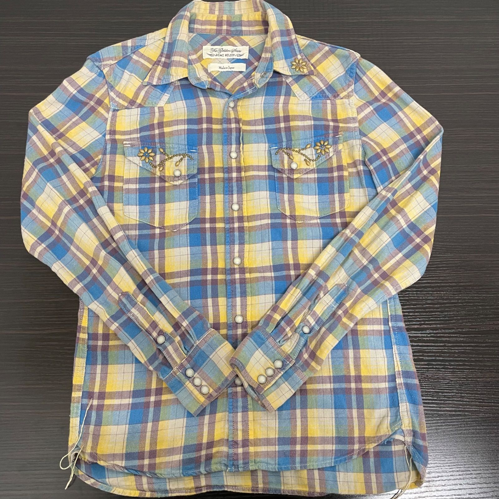 レミレリーフ フラワースタッズ チェックシャツ Mサイズ REMI RELIEFレミレリーフ フラワースタッズシャツ チェック柄 シャツ S