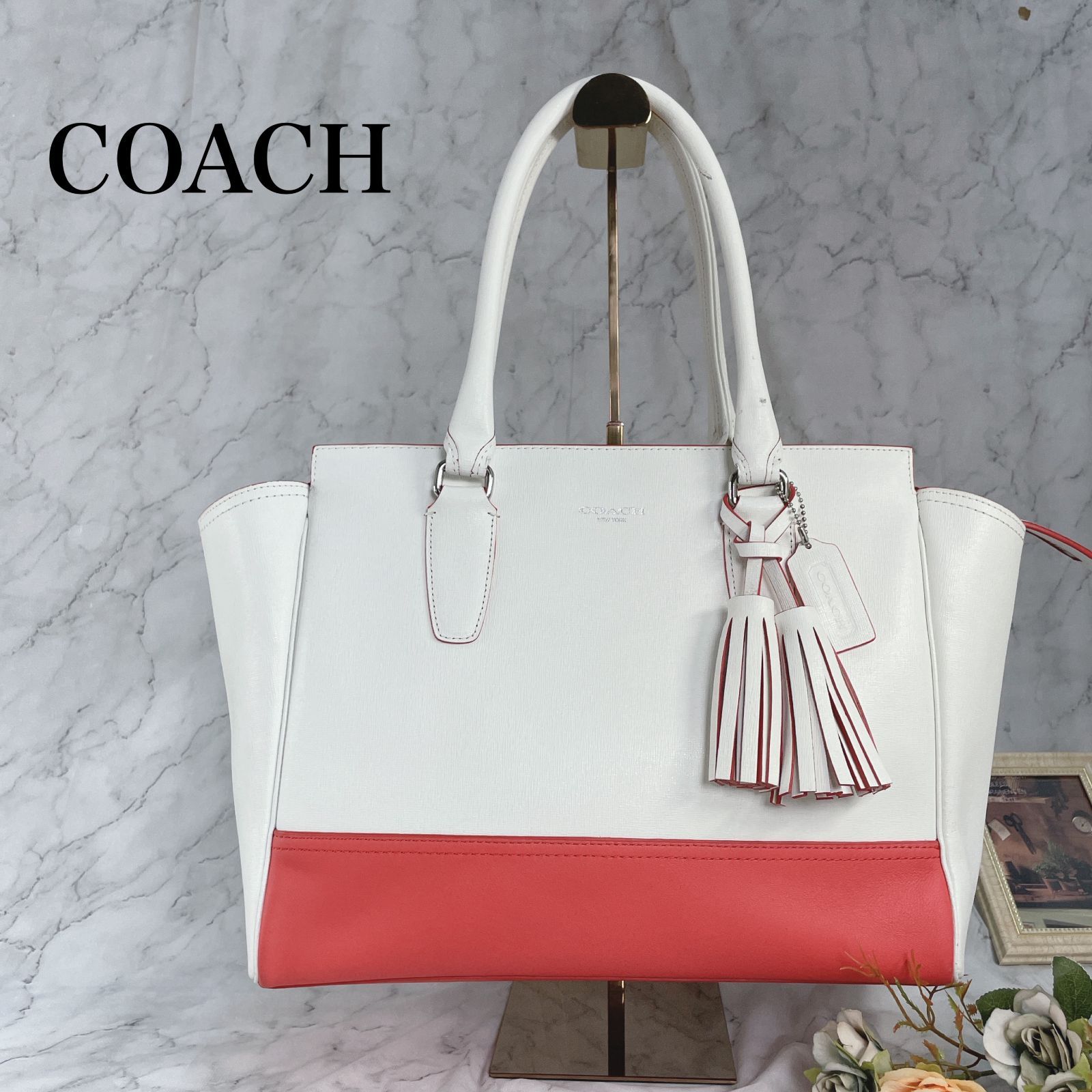 COACH コーチ シグネチャー ベージュ ホワイト 白 シルバー金具 