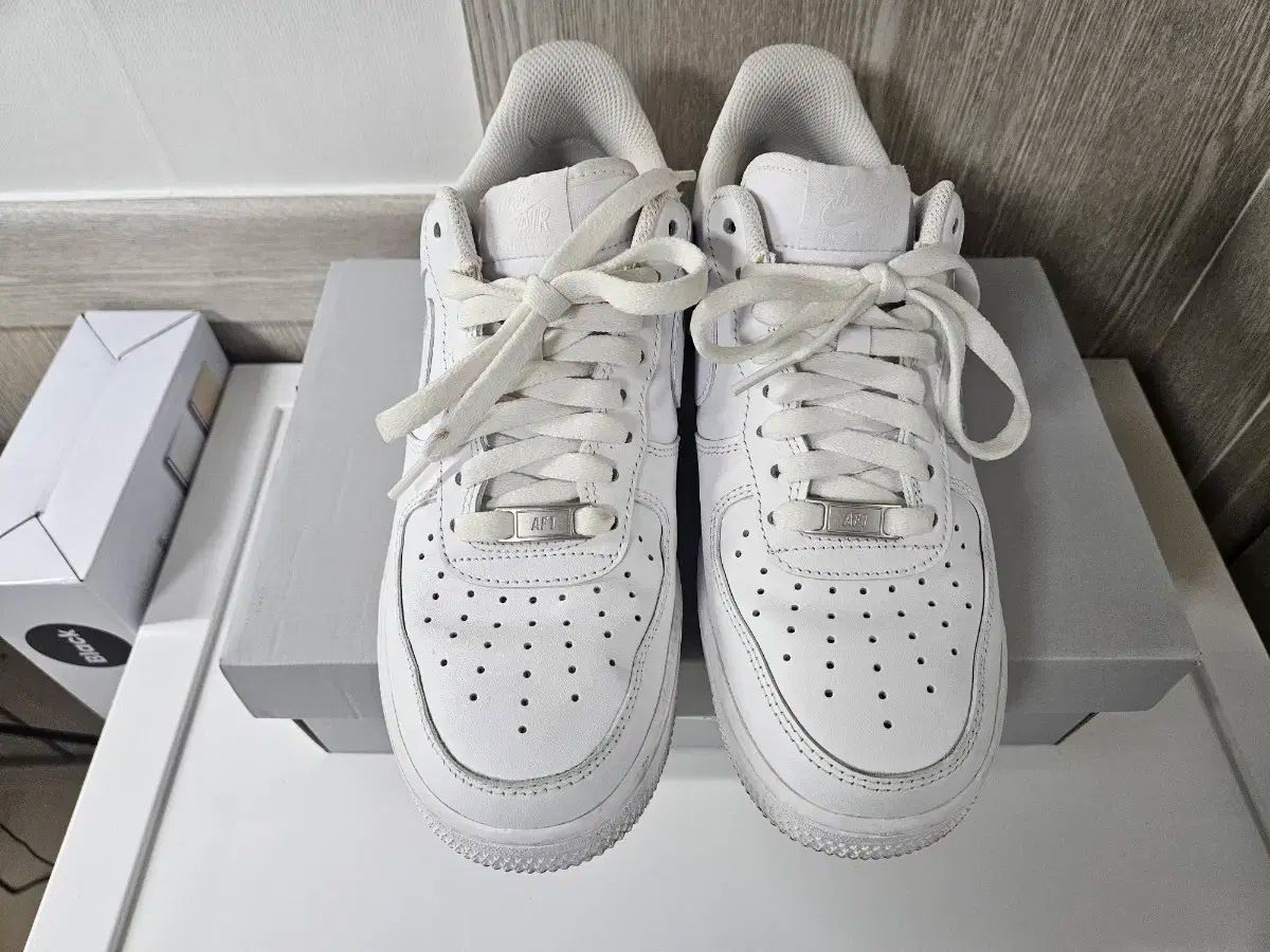NIKE ナイキ エアフォースワン オールホワイト 255