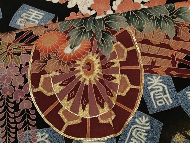 平和屋着物□豪華黒留袖 駒刺繍 地紙御所車草花文 金彩 正絹