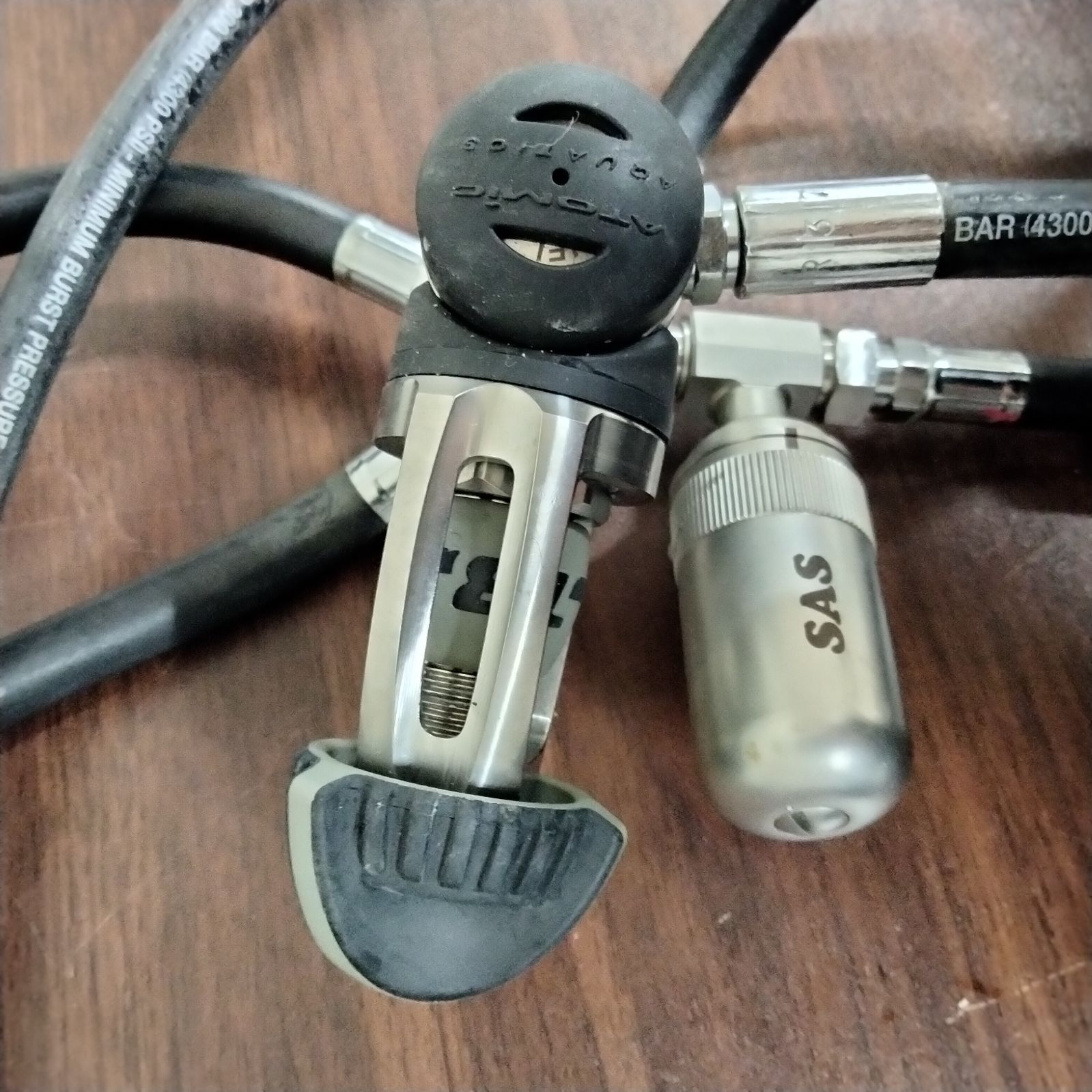 N-4801 スキューバダイビング重器材