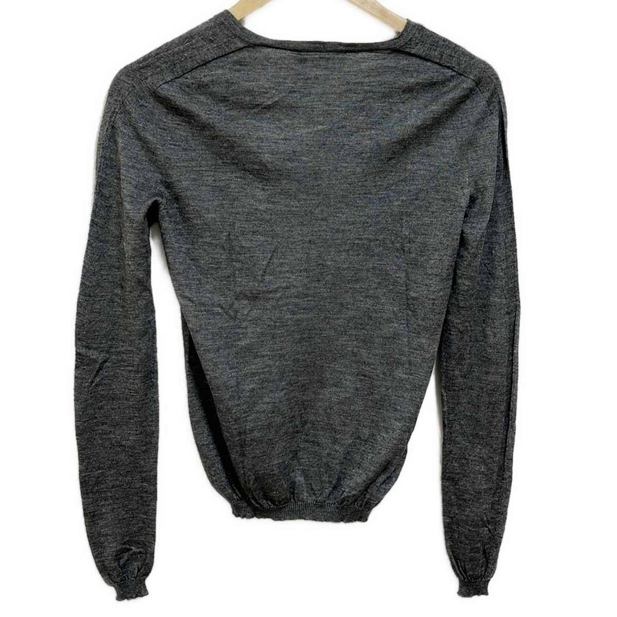 ジルサンダー　jil sander + ニット　カシミヤ　Ｖネック　長袖 JIL SANDER - JIL SANDER カシミヤ混 Vネック ニットの通販 by