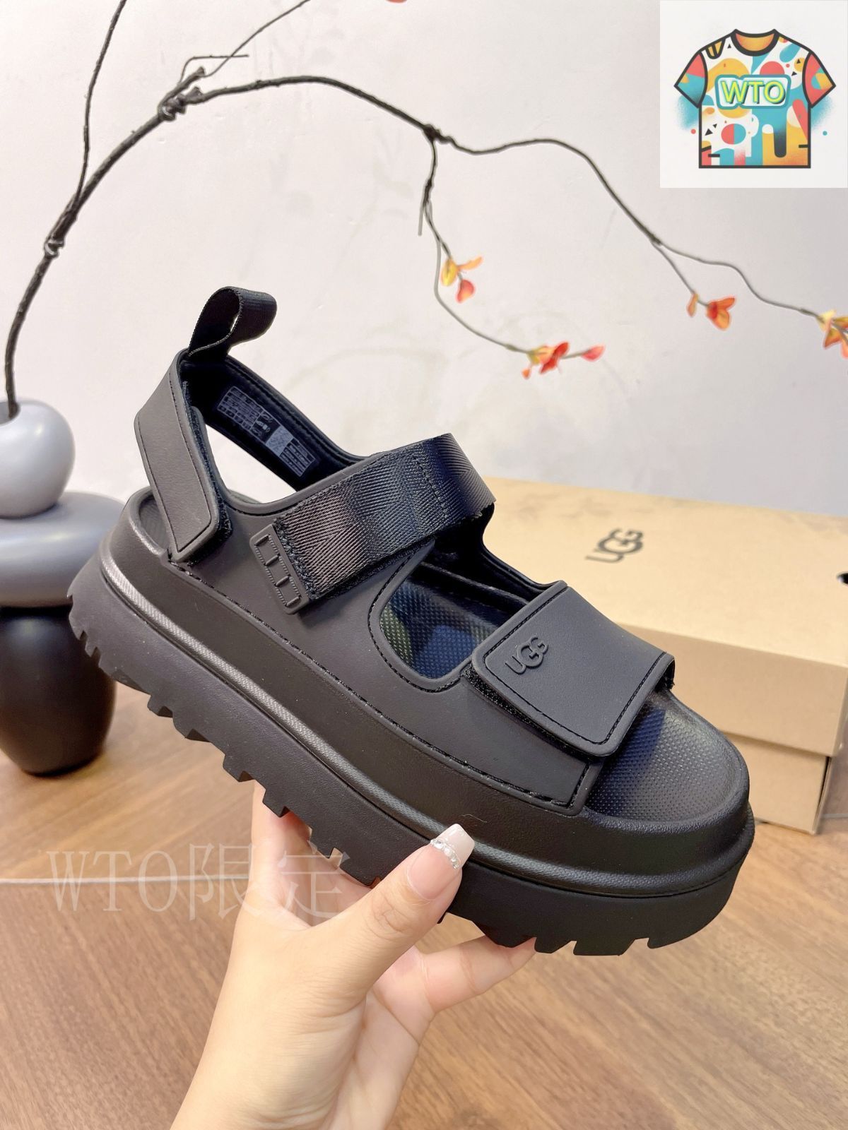 UGG マジックテープ 厚底サンダル07-ZT47 - メルカリ