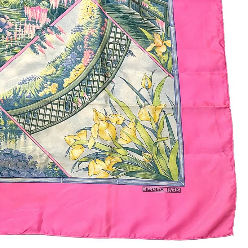 新品未使用.エルメス スカーフ　カレ90 「ジヴェルニーの花」レア柄、ピンク系 新品未使用.エルメス スカーフ カレ90 「ジヴェルニーの花」レア柄