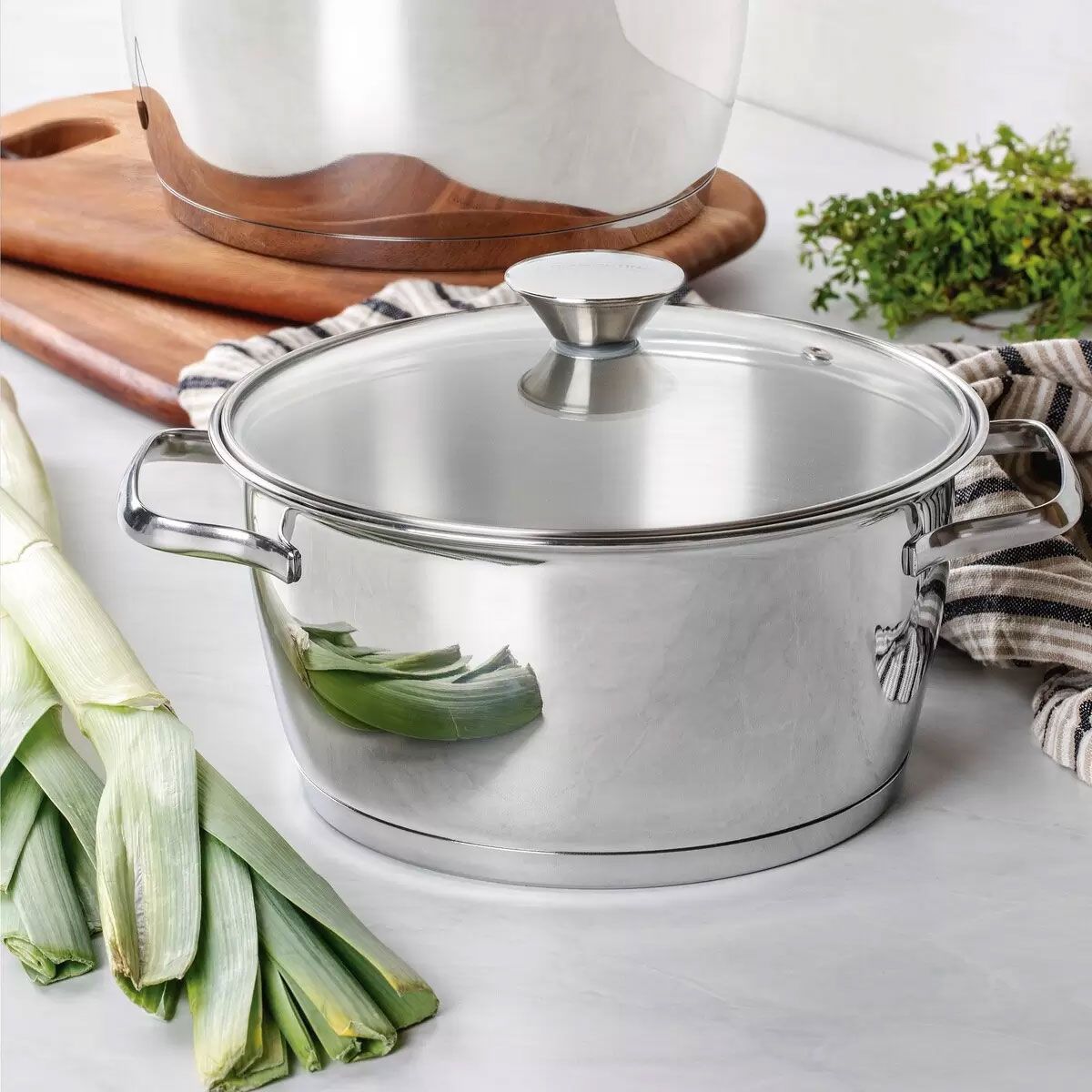 光沢仕上げ allegra