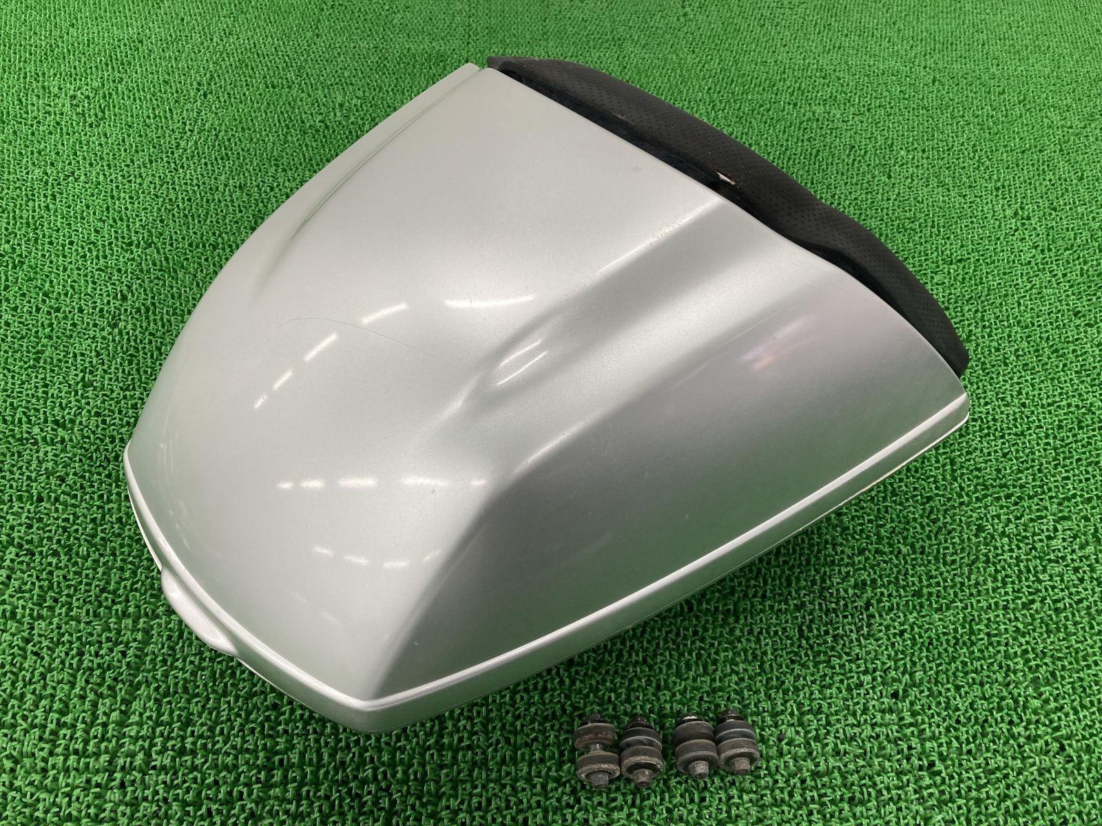 フォルツァ トップケース 銀 ホンダ 純正 中古 バイク 部品 MF06