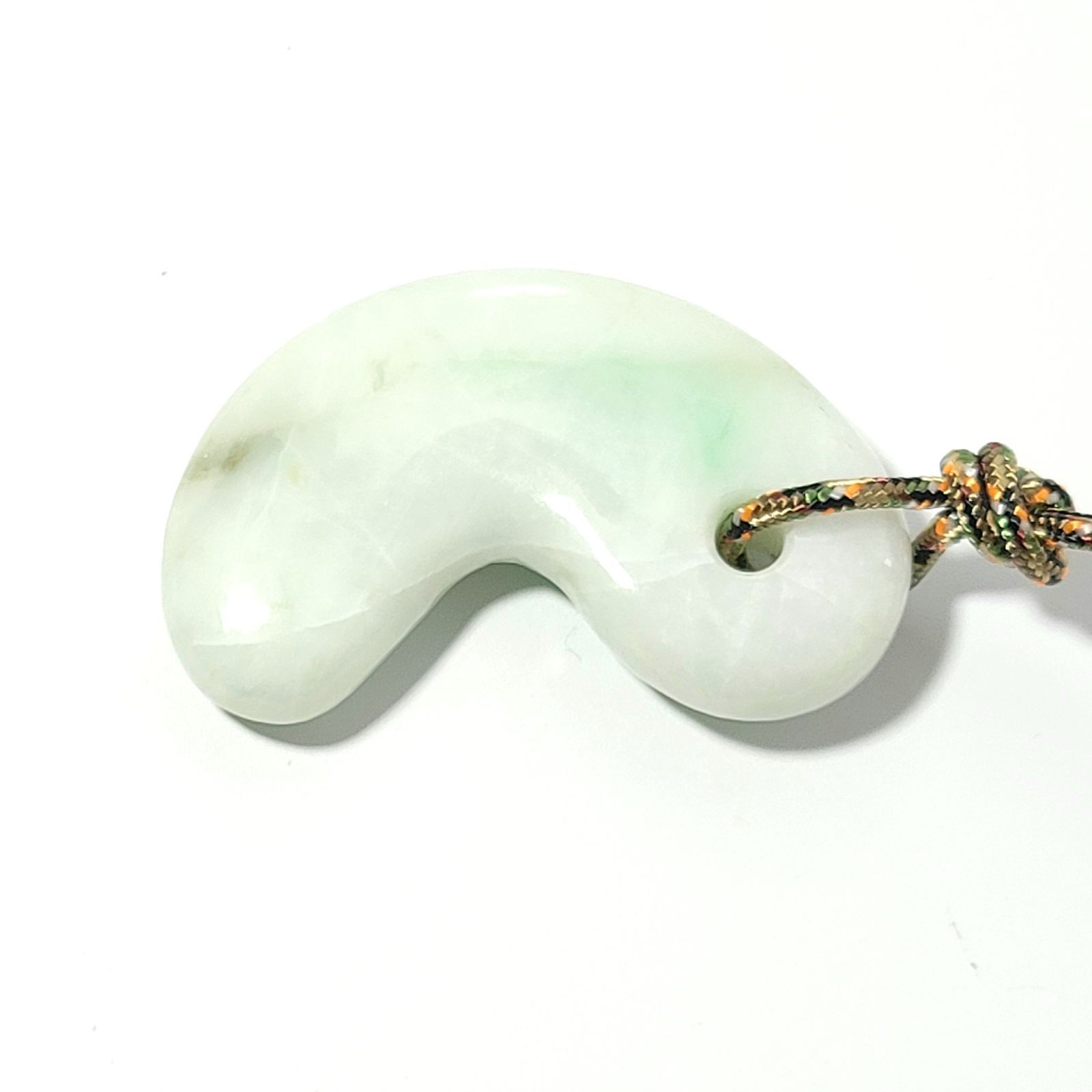 糸魚川翡翠:勾玉 MT0044 入コン沢 勾玉:糸魚川翡翠 MT0244 | 糸魚川