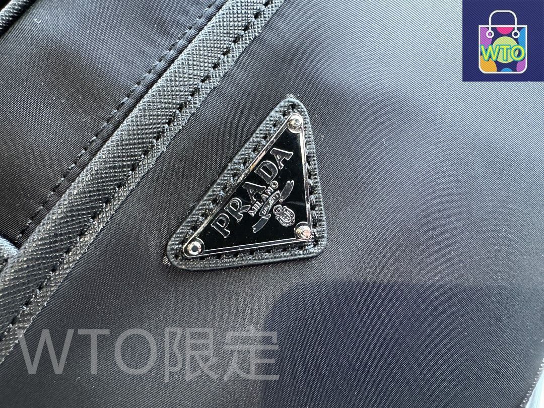プラダ(お値下げ中) 今日特価】Prada Hobo × 今日特価 Special Offer! ～ナイロン
