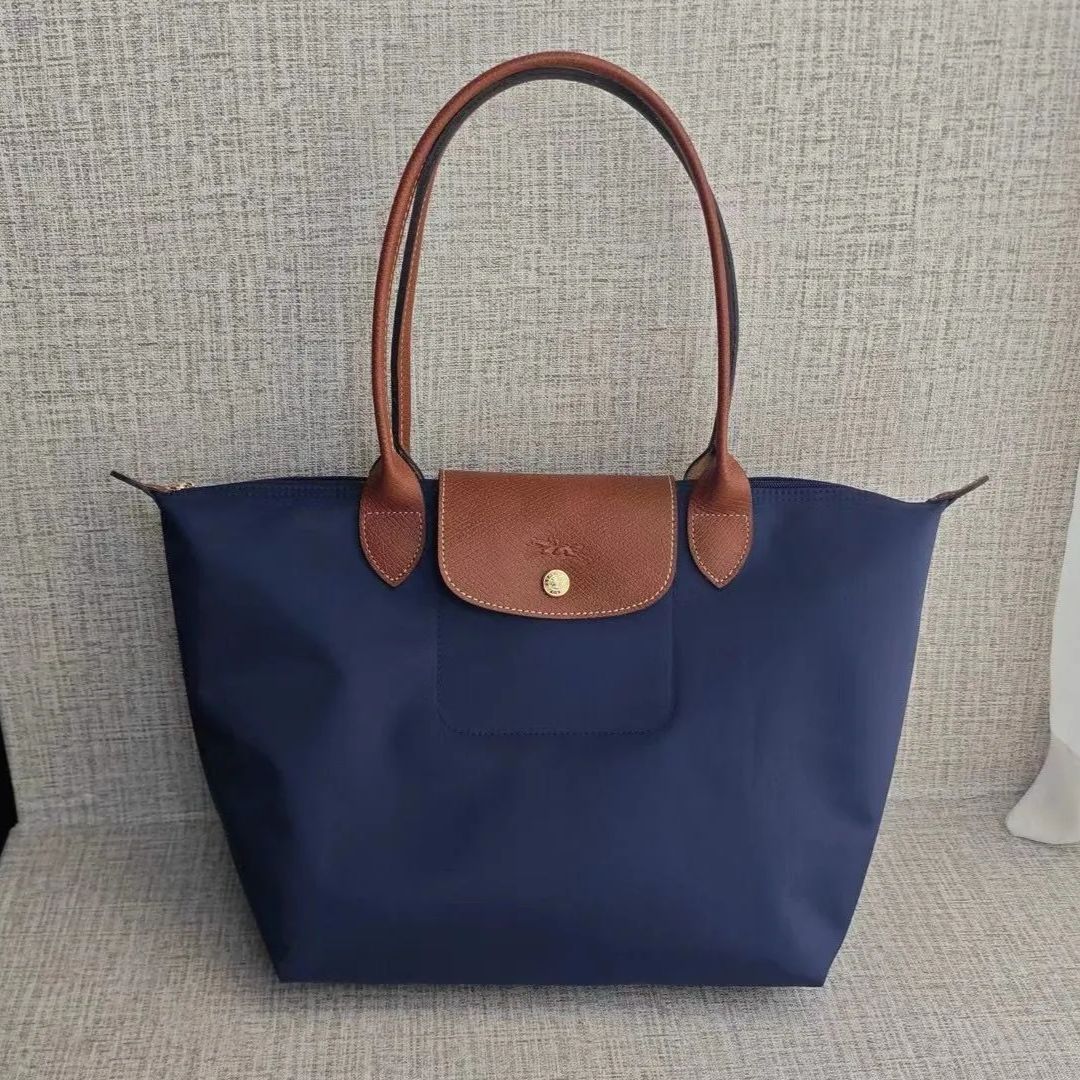 ロンシャン大容量 ネイビー 新品