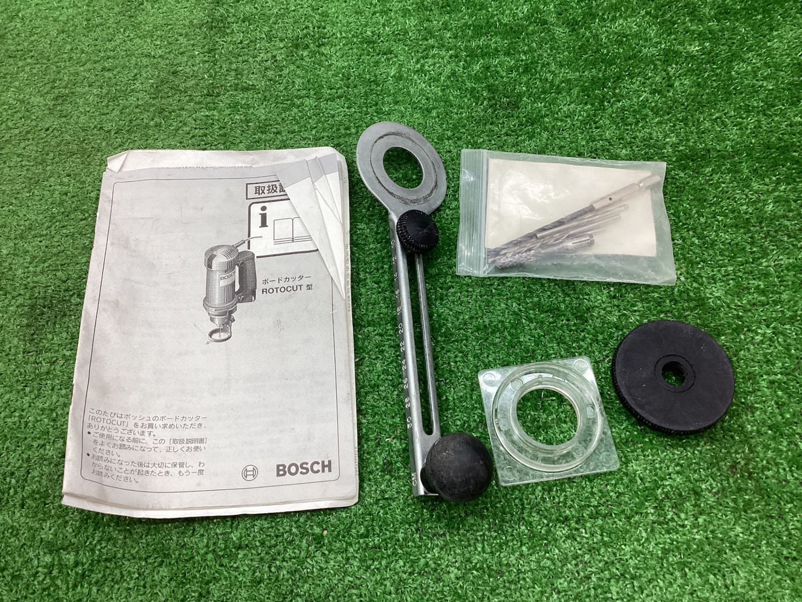 送料無料！発送迅速【中古動作品】ボッシュBOSCH♪ボードカッタ