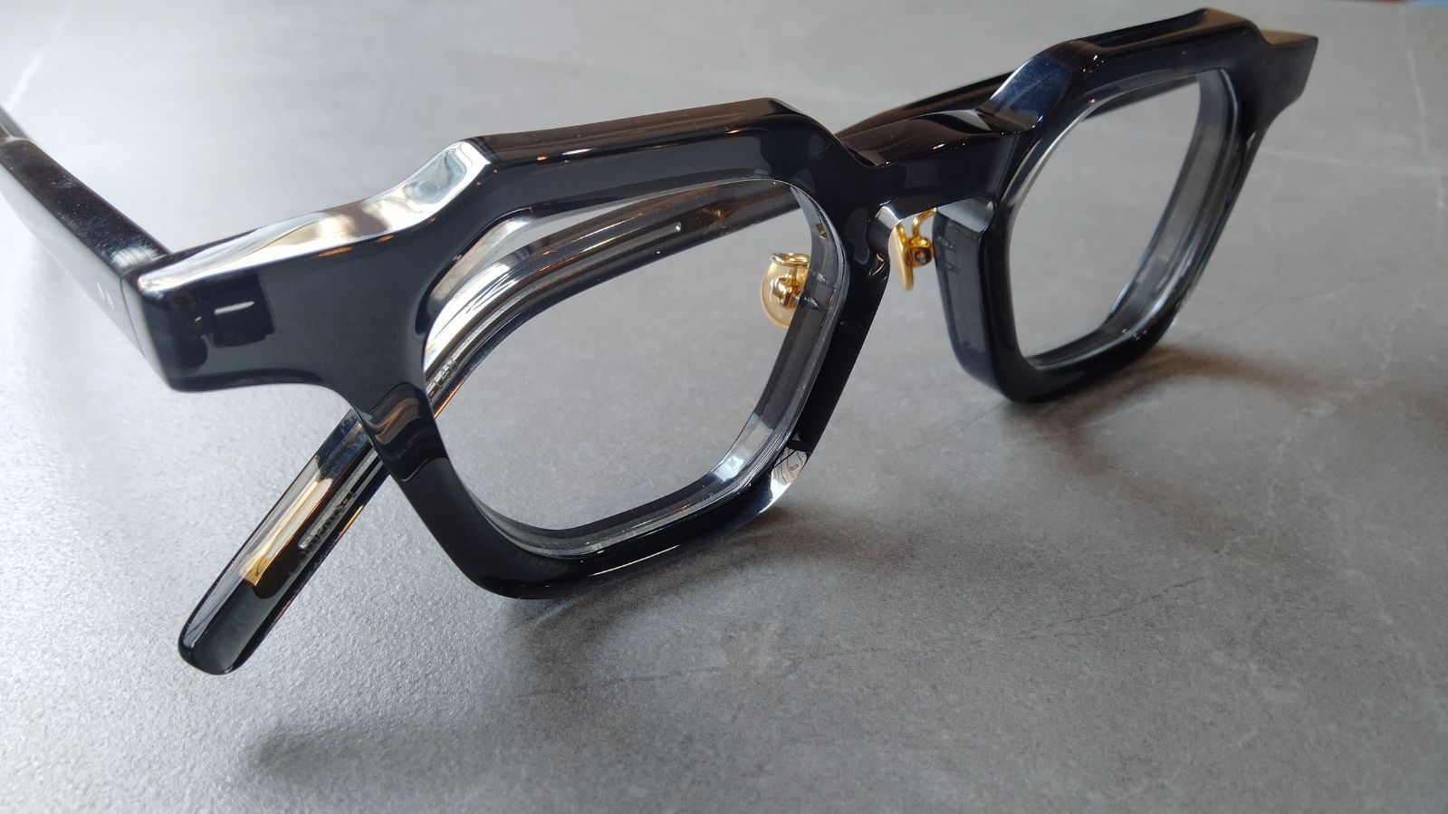 新作コレクション】Filton eyewear(フィルトン)「Aiguille 04」noir.1 