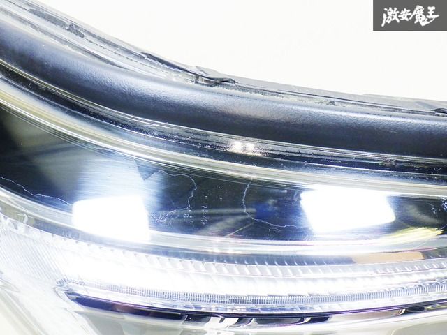 フォレスター　右ヘッドライト スバル 純正 SKE SK5 フォレスター 前期 LED ヘッドライト