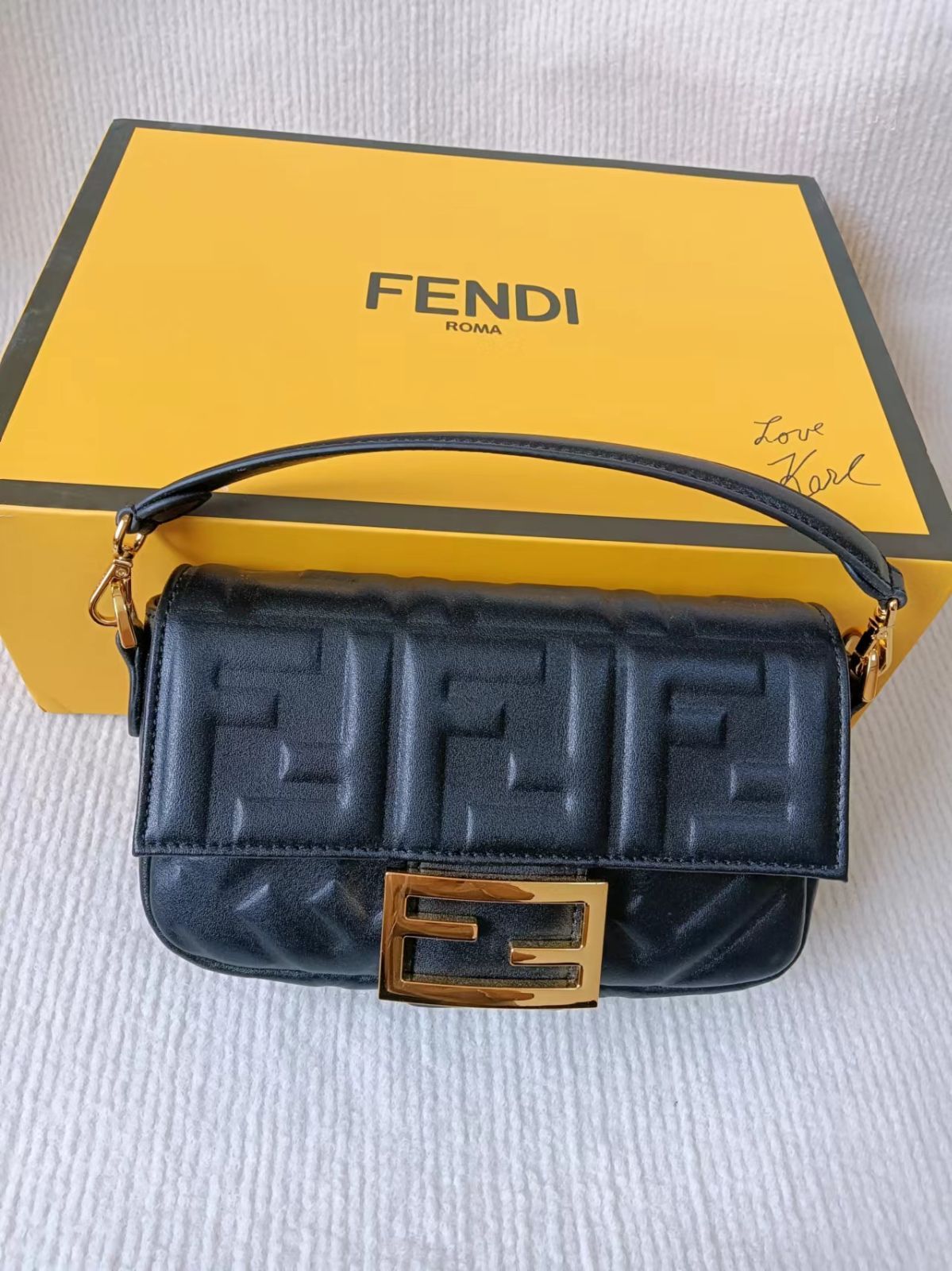 新品FENDI フェンディ バゲットスモールバッグ