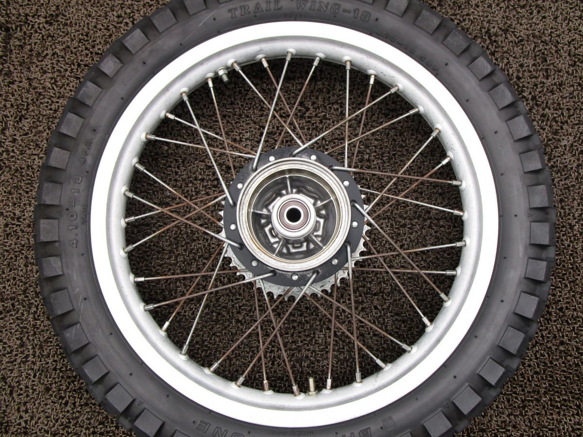 XL200R リアホイール スプロケット A6013 MD06 ホンダ MD06E キャブ車