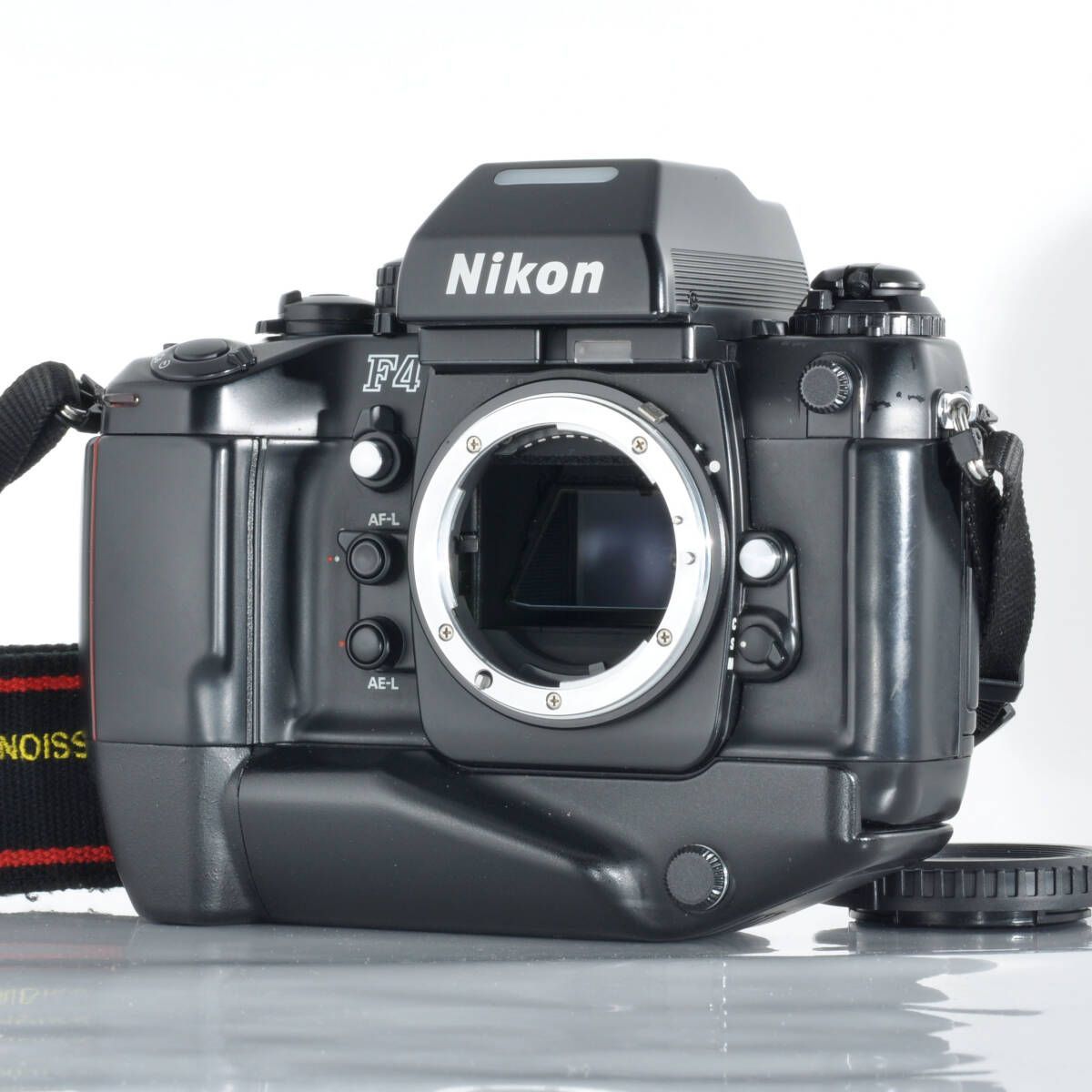 ニコン 僅かに液漏れありも視認性問題なし分 き価格 Nikon F4S フィルム一眼レフカメラ ボディのみ 動作良好 J513a