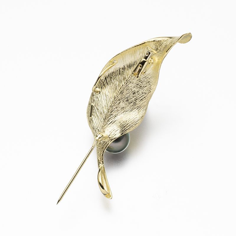 黒蝶パールブローチ 9.0mm 真珠 パール 冠婚葬祭 ギフト