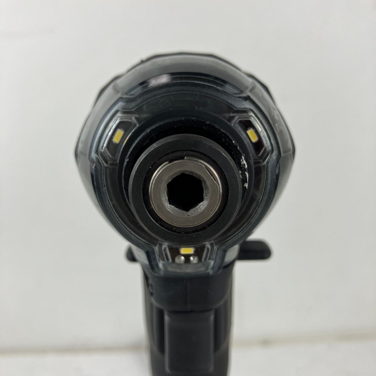 インパクトドライバ