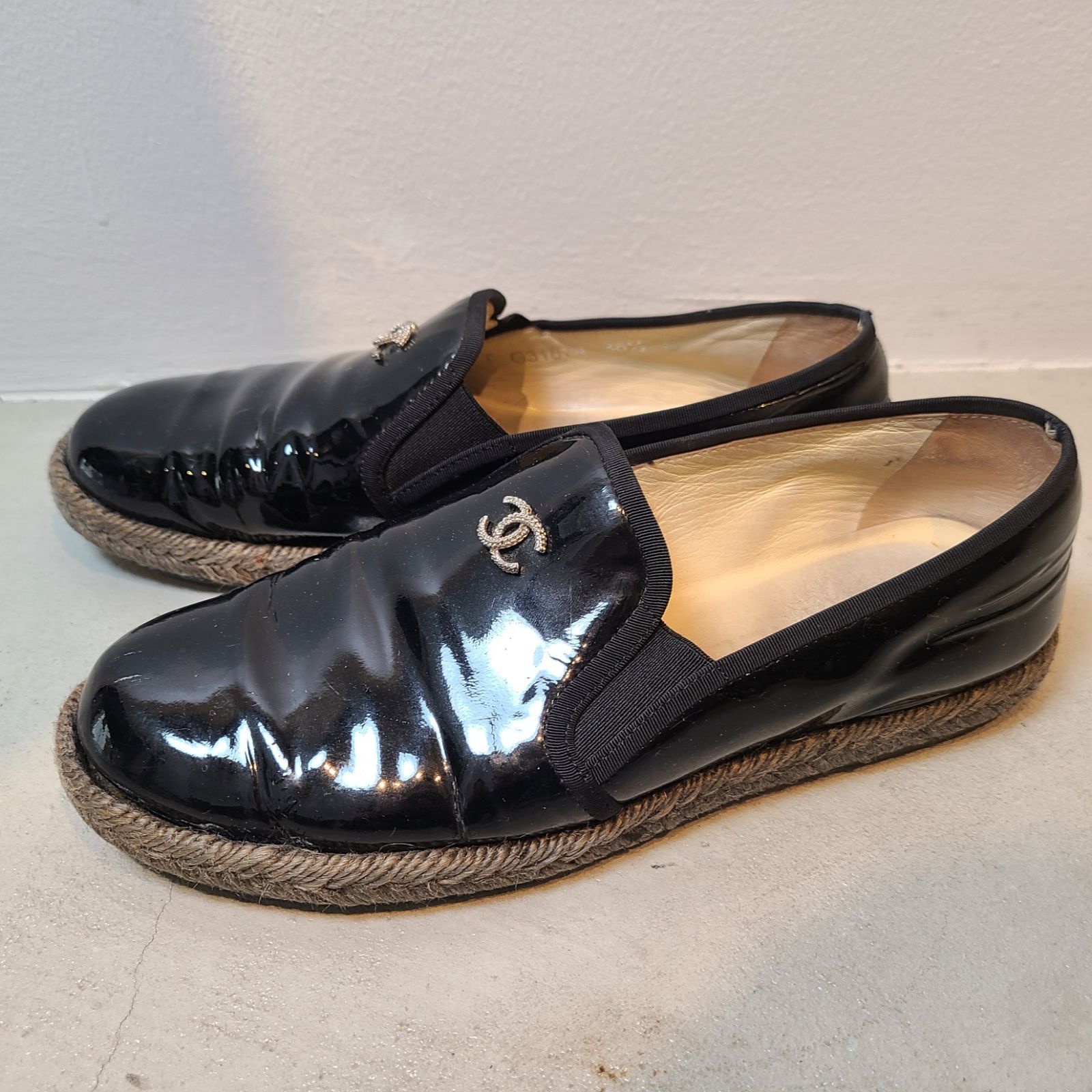 シャネル ココマーク パテントレザー スリッポン 36 1/2 レディース  