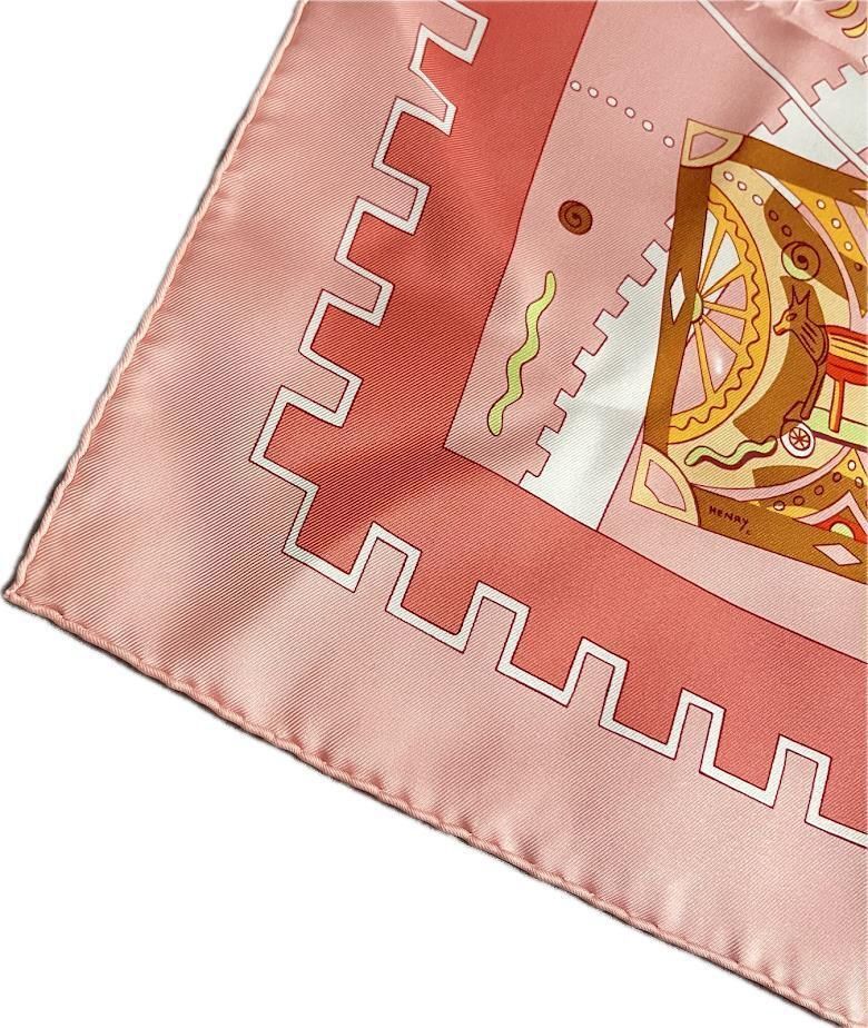 鮮やかな色彩【HERMES】シルク100% Haute Parure スカーフ 90 シルク 100%【HERMES】Haute Parure スカーフ 90 (HERMES