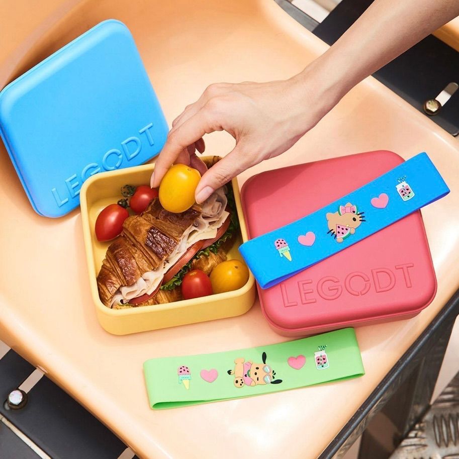 オリーブヤング×サンリオ　日焼けサンリオ　韓国限定　ランチボックス 新品未使用【韓国限定】オリーブヤング サンリオ 日焼けキティ