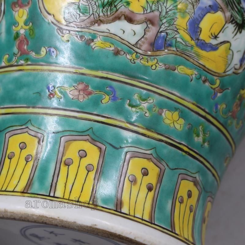 緑地パステル人物松鶴将軍缶 景徳鎮 陶磁器 装飾品 現代工芸品