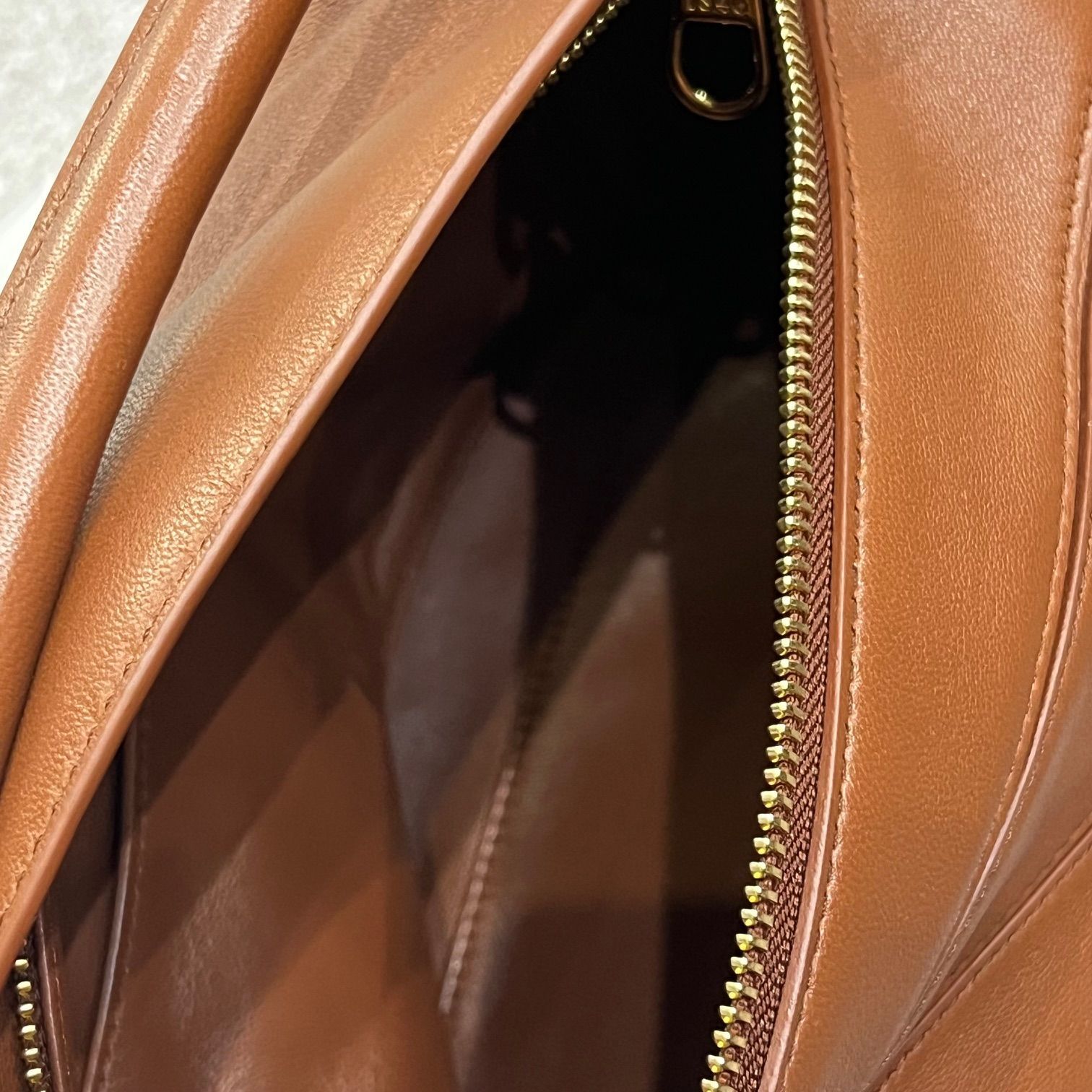 ロエベ　ライトブラウン レザー ショルダーバッグ 楽天市場】ロエベ loewe（カラーブラウン）（ショルダーバッグ