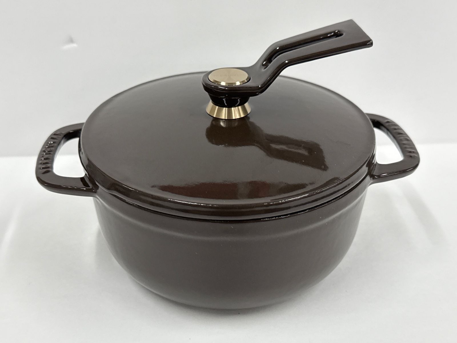 【新品未使用品】バーミキュラオーブンポット2ミニ#14 ヘーゼルナッツブラウン バーミキュラオーブンポット2ミニ#14 ヘーゼルナッツブラウン