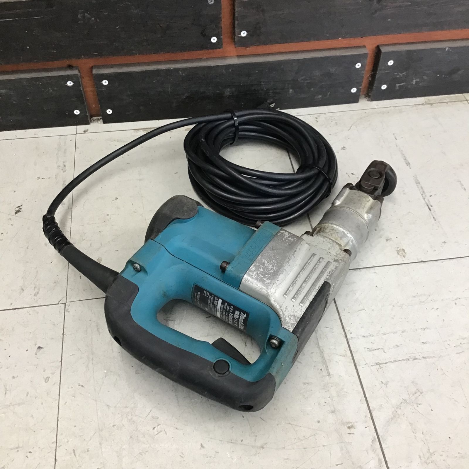 Makita Makita/マキタ 電動ハンマ/ハツリ HM1100C オマケ付 電動 