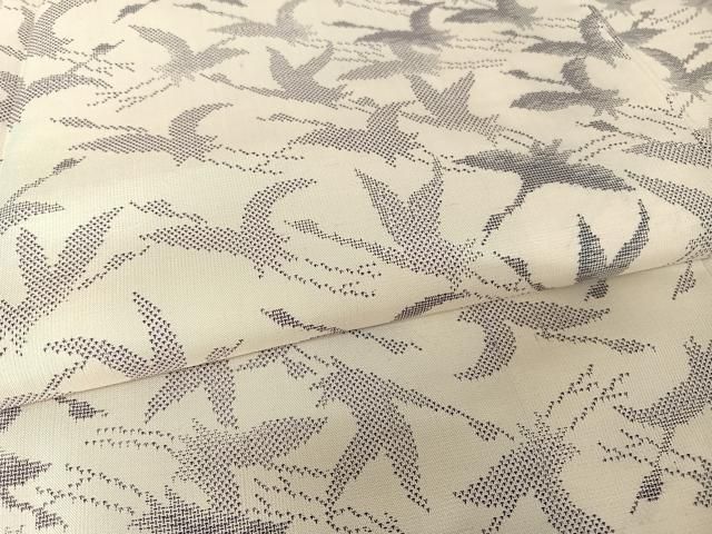 平和屋着物○本場大島紬 白大島 カタス9マルキ 飛鶴文 久野織物謹製