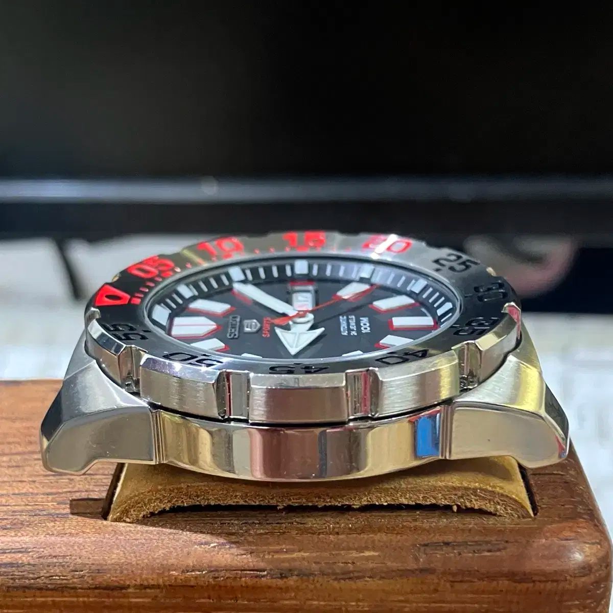 SEIKO ⚡ダイバーズウォッチ ⚡ブラック/レッド【良好】 Provenance Watches | The Seiko, JDM, Rare Watch Specialist