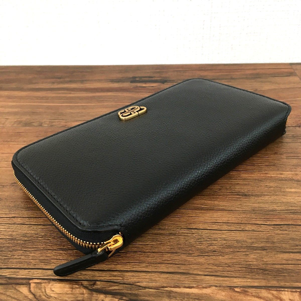 未使用品 BALENCIAGA ジップウォレット 601390 230-