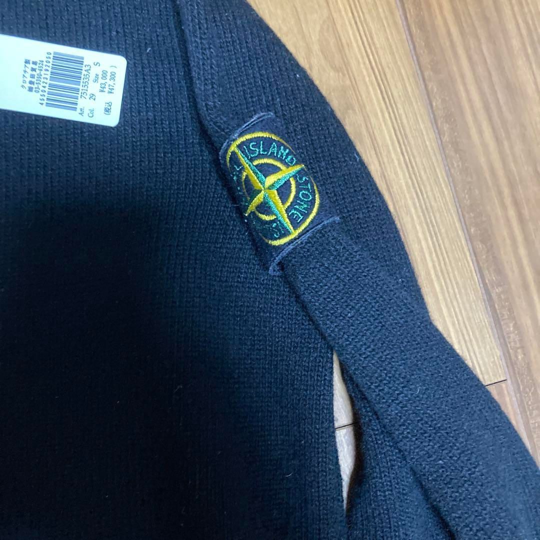 ブラック クルーネックセーター