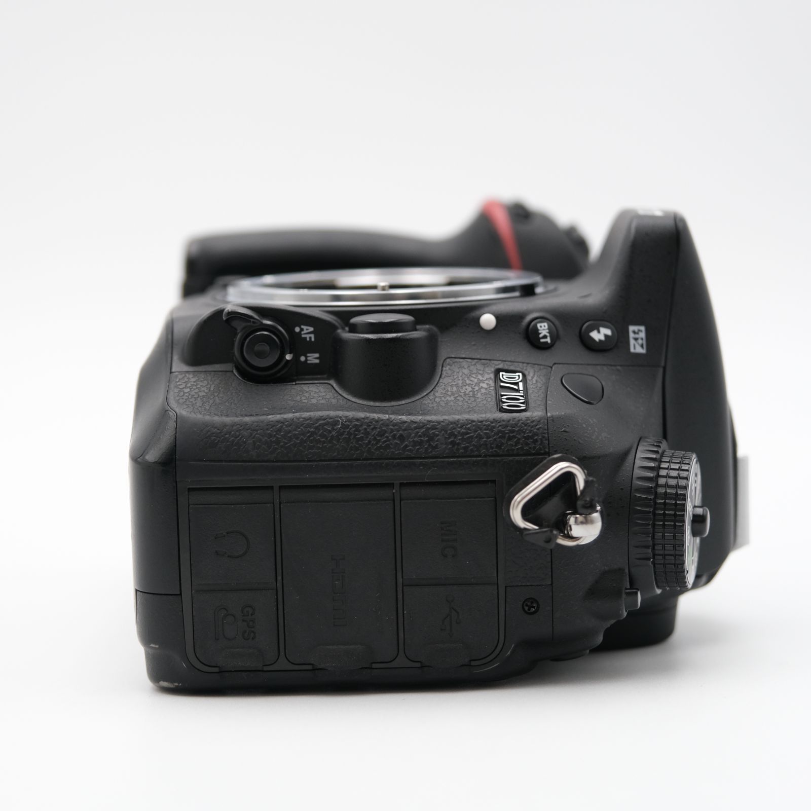 Nikon デジタル一眼レフカメラ d7100 充電器付き Nikon D7100 Nikon デジタル一眼レフカメラ d7100 充電器付き Nikon D7100